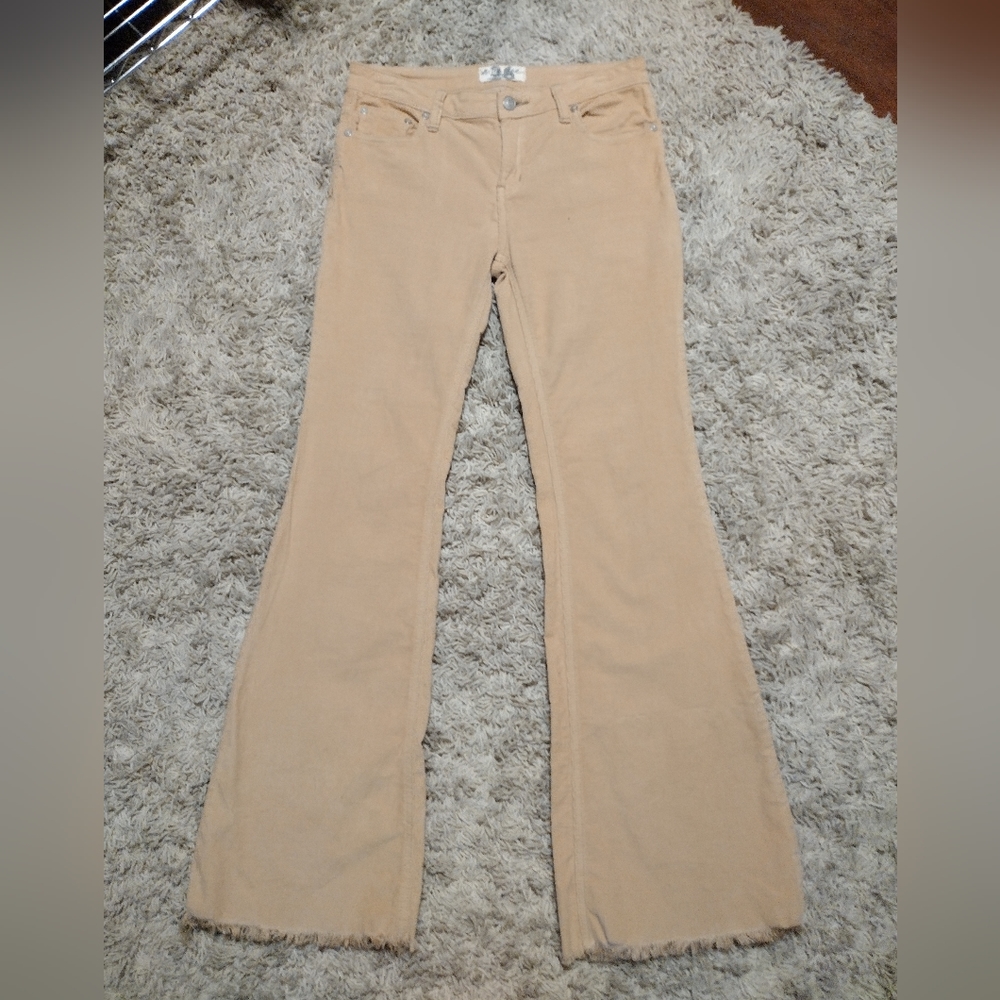 Free People "We the Free" light weight corduroy tan raw hem w 16.5, r 9, I 32"